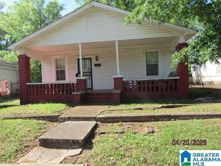 425 58TH STREET, Fairfield, AL 35064