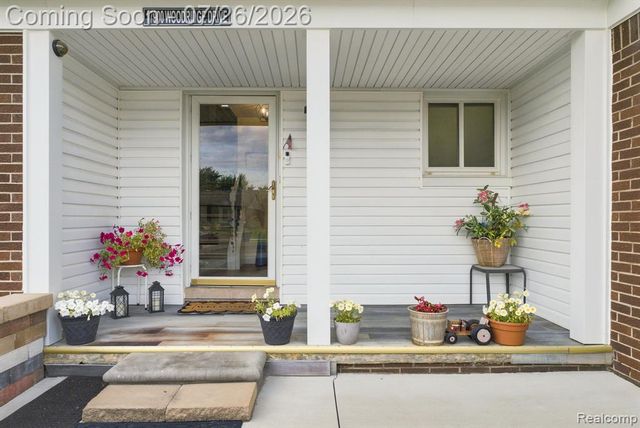 17900 Woodridge Drive, Riverview, MI 48193