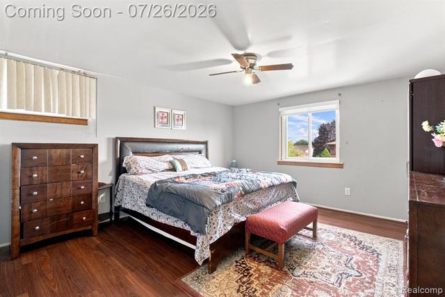 17900 Woodridge Drive, Riverview, MI 48193