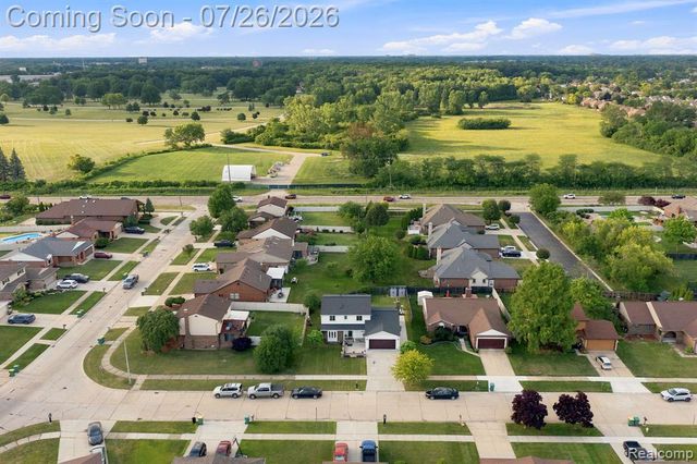 17900 Woodridge Drive, Riverview, MI 48193