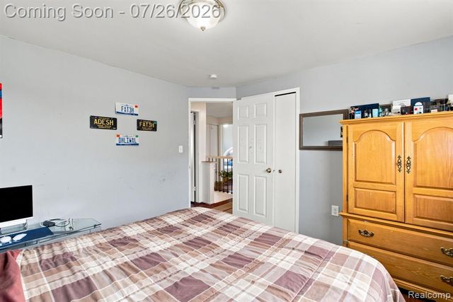 17900 Woodridge Drive, Riverview, MI 48193