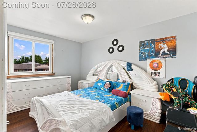17900 Woodridge Drive, Riverview, MI 48193