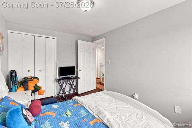17900 Woodridge Drive, Riverview, MI 48193