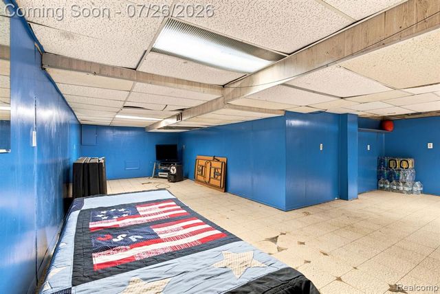 17900 Woodridge Drive, Riverview, MI 48193