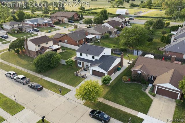 17900 Woodridge Drive, Riverview, MI 48193