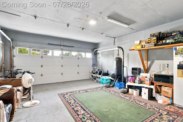 17900 Woodridge Drive, Riverview, MI 48193