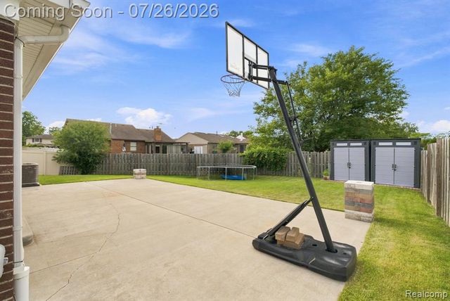 17900 Woodridge Drive, Riverview, MI 48193
