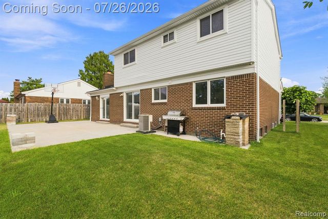 17900 Woodridge Drive, Riverview, MI 48193