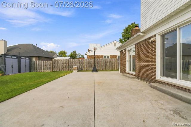 17900 Woodridge Drive, Riverview, MI 48193