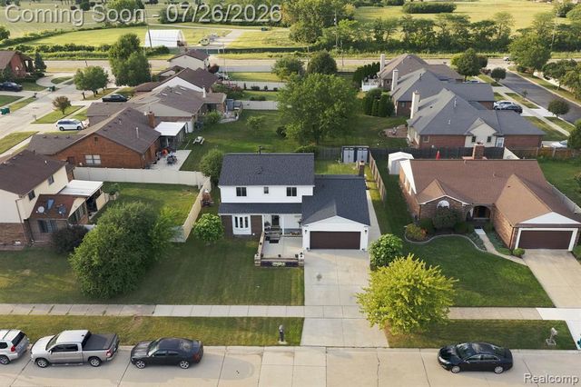 17900 Woodridge Drive, Riverview, MI 48193