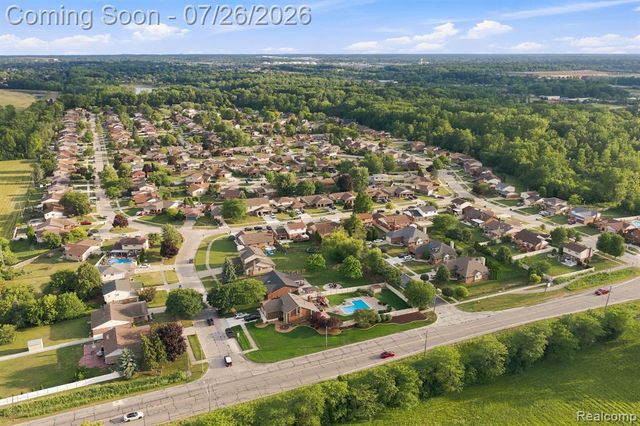 17900 Woodridge Drive, Riverview, MI 48193