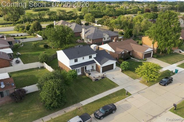 17900 Woodridge Drive, Riverview, MI 48193