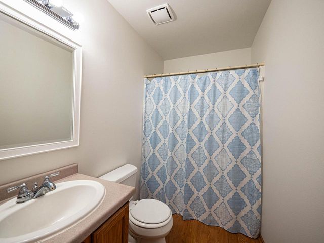 2405 N University DRIVE, Waukesha, WI 53188