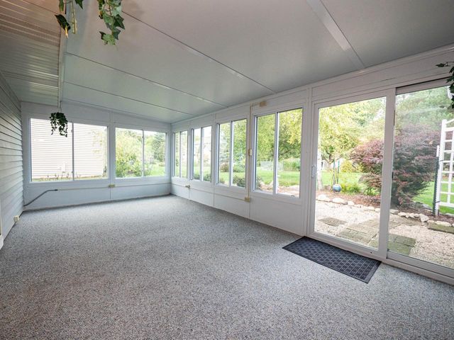 2405 N University DRIVE, Waukesha, WI 53188