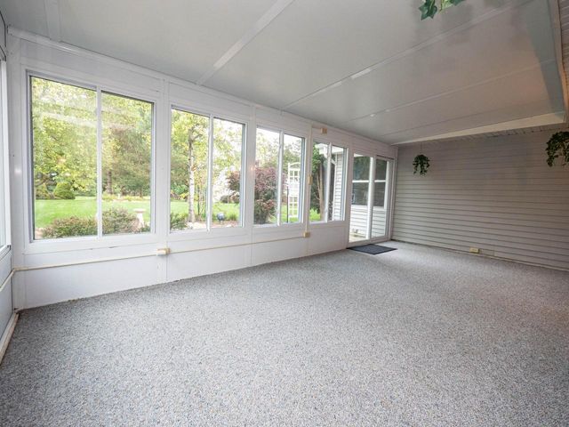 2405 N University DRIVE, Waukesha, WI 53188