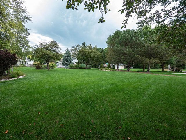 2405 N University DRIVE, Waukesha, WI 53188