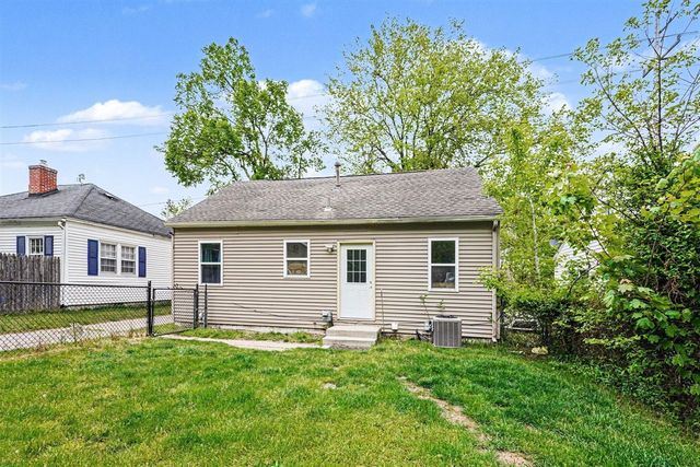1016 Palmer Avenue, Kalamazoo, MI 49001