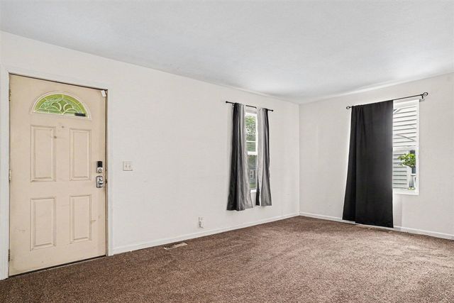1016 Palmer Avenue, Kalamazoo, MI 49001