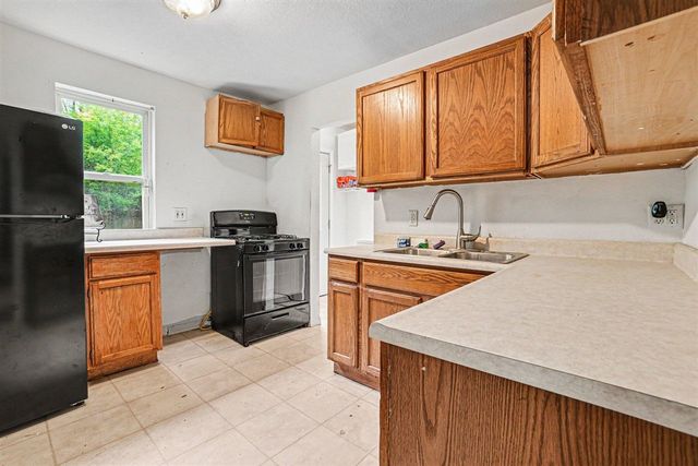 1016 Palmer Avenue, Kalamazoo, MI 49001