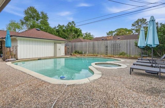 5927 Valkeith Drive, Houston, TX 77096