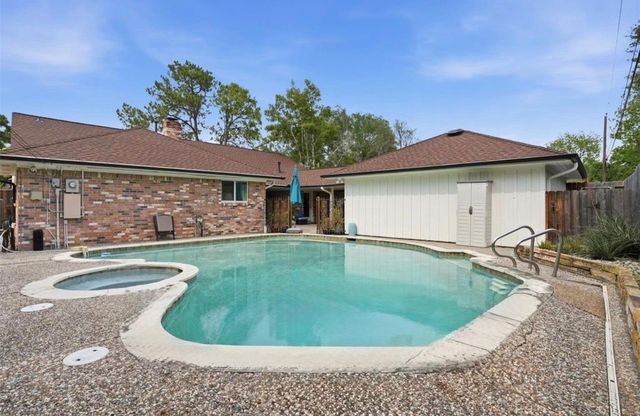 5927 Valkeith Drive, Houston, TX 77096