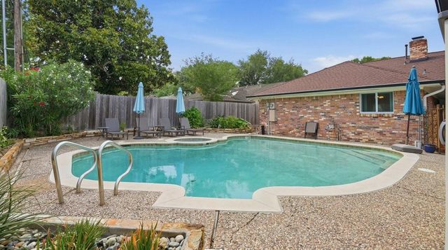 5927 Valkeith Drive, Houston, TX 77096
