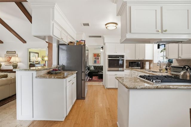 5927 Valkeith Drive, Houston, TX 77096