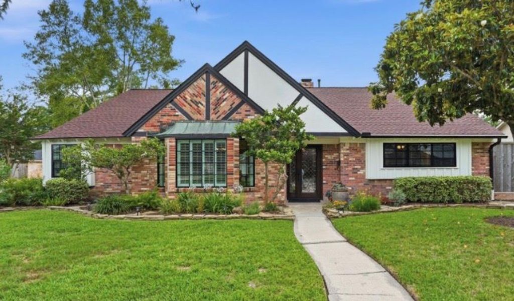 5927 Valkeith Drive, Houston, TX 77096