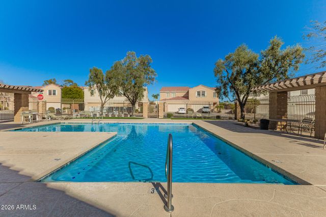 10683 N 70TH Avenue, Peoria, AZ 85345