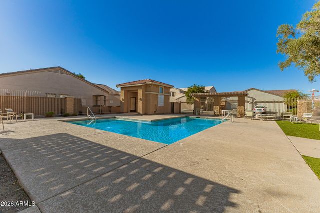 10683 N 70TH Avenue, Peoria, AZ 85345