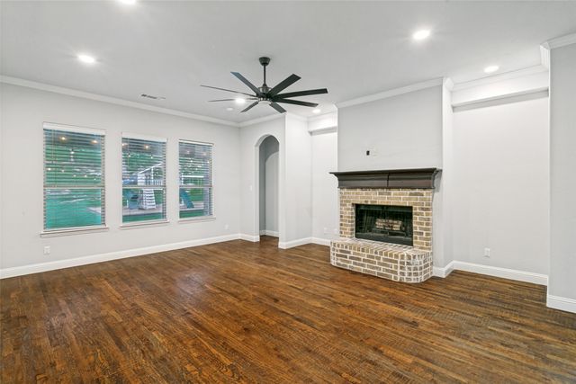 10248 Mustang Wells Drive, Fort Worth, TX 76126