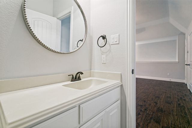 10248 Mustang Wells Drive, Fort Worth, TX 76126