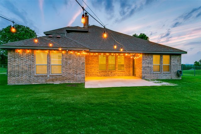 10248 Mustang Wells Drive, Fort Worth, TX 76126