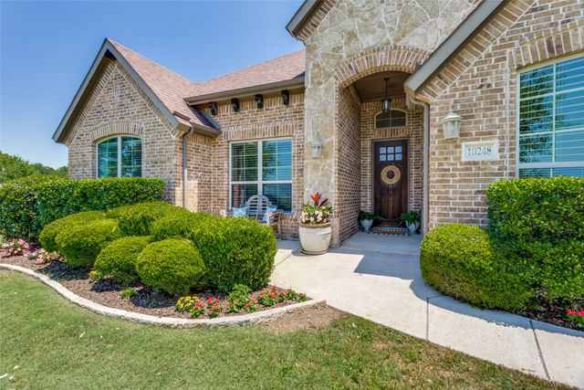 10248 Mustang Wells Drive, Fort Worth, TX 76126