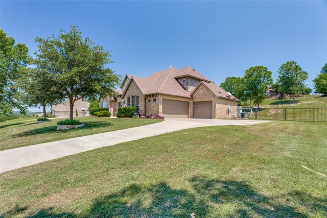 10248 Mustang Wells Drive, Fort Worth, TX 76126
