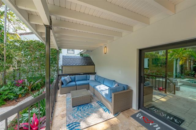 3141 N Bay Rd, Miami Beach, FL 33140