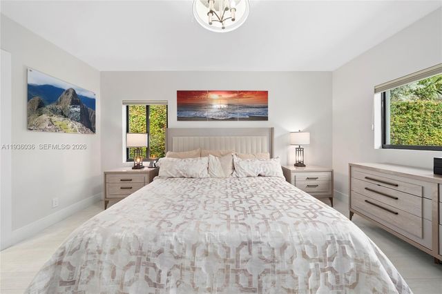 3141 N Bay Rd, Miami Beach, FL 33140