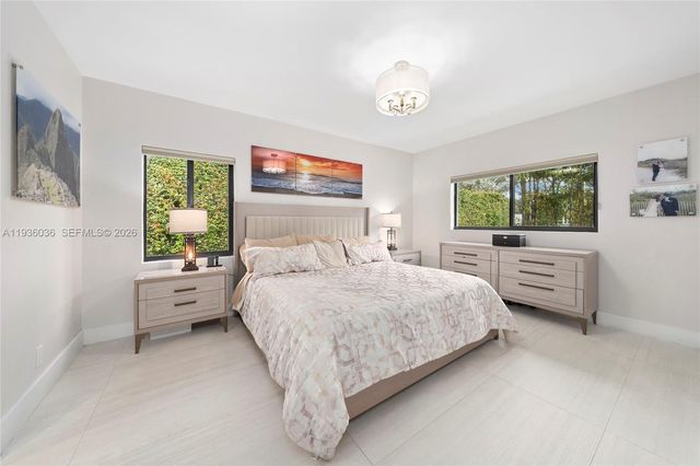 3141 N Bay Rd, Miami Beach, FL 33140