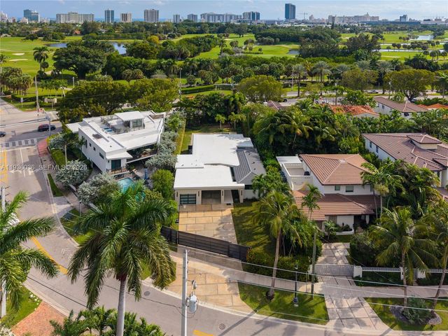 3141 N Bay Rd, Miami Beach, FL 33140