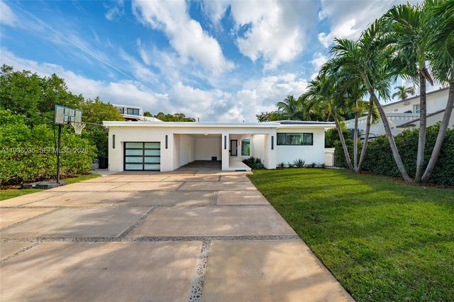 3141 N Bay Rd, Miami Beach, FL 33140