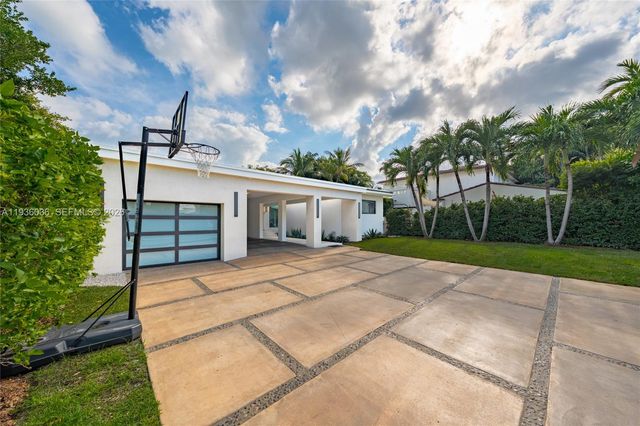 3141 N Bay Rd, Miami Beach, FL 33140