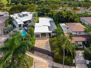 3141 N Bay Rd, Miami Beach, FL 33140