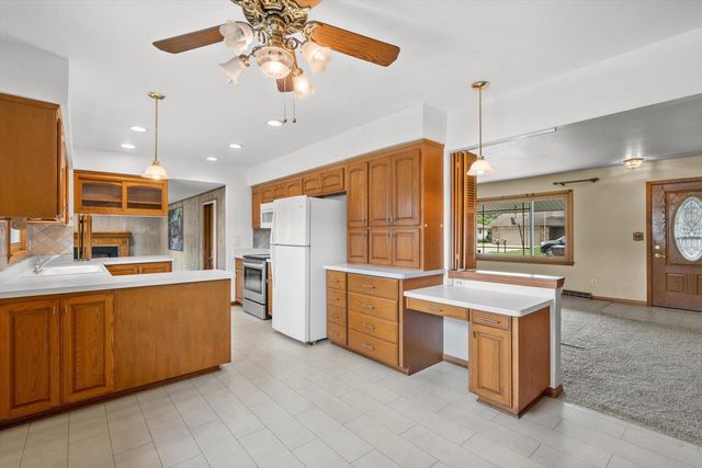 3028 Valley Forge STREET, Racine, WI 53404
