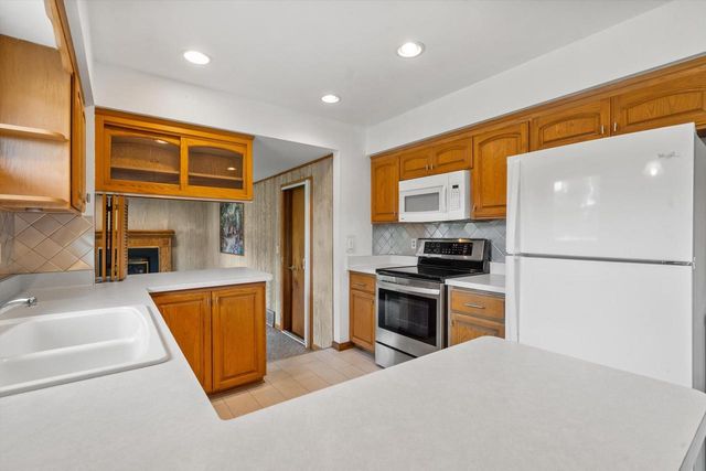 3028 Valley Forge STREET, Racine, WI 53404
