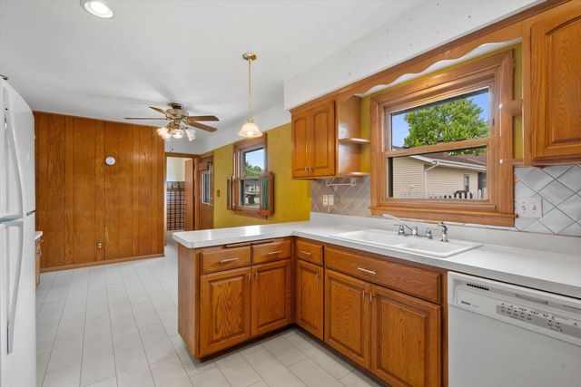 3028 Valley Forge STREET, Racine, WI 53404