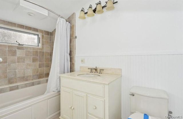127 Inlet Road W, Hampton Bays, NY 11946