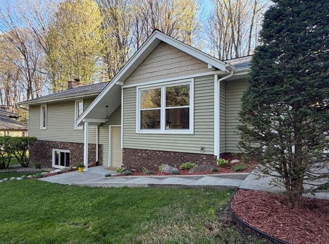 3816 Winding Way, Kalamazoo, MI 49004