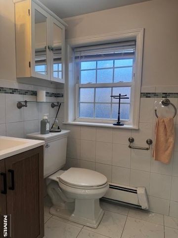 687 Probst Avenue, Fairview, NJ 07022