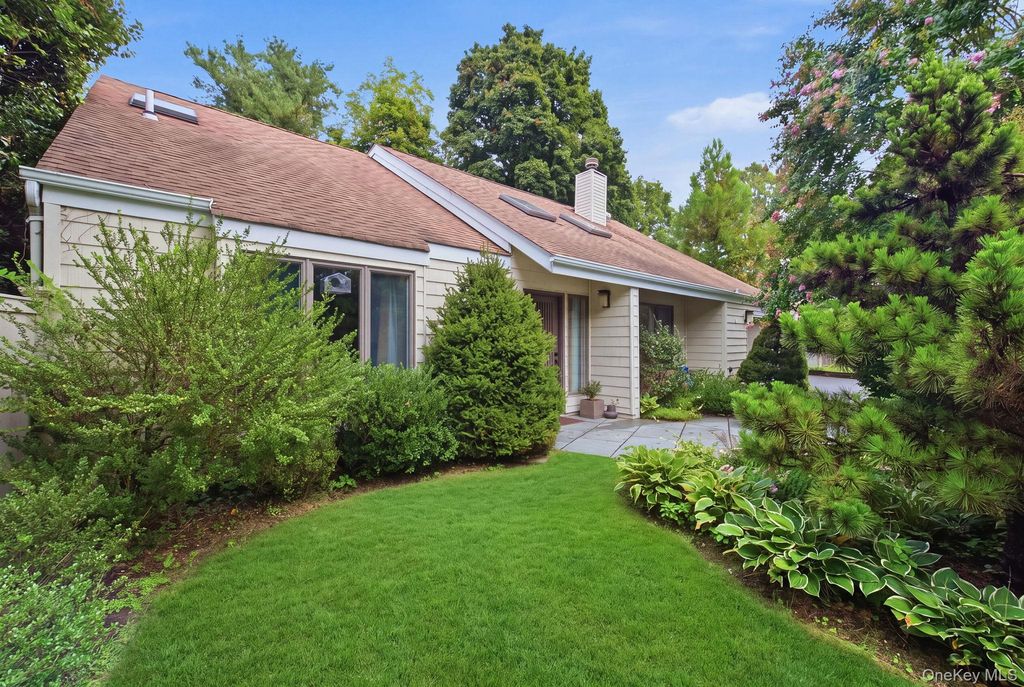 5 Highridge Drive, Huntington, NY 11743 — exterior