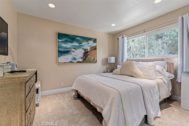 25891 Tree Top, Laguna Hills, CA 92653